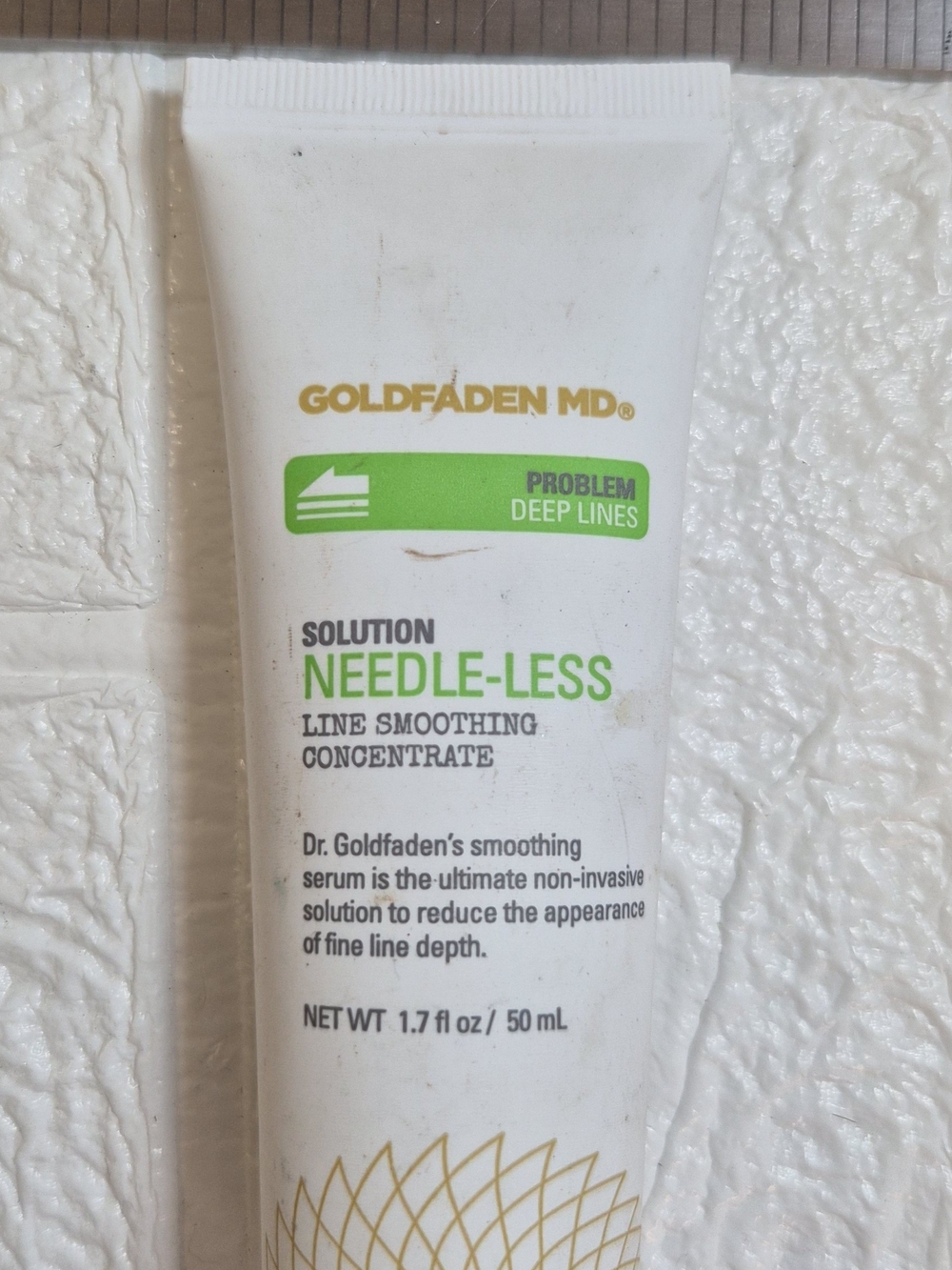 Goldfaden MD Needle-Less Line Smoothing Concentrate - White/Green